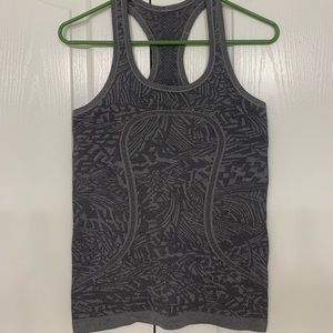 Lululemon Swiftly Tech tank, size 6